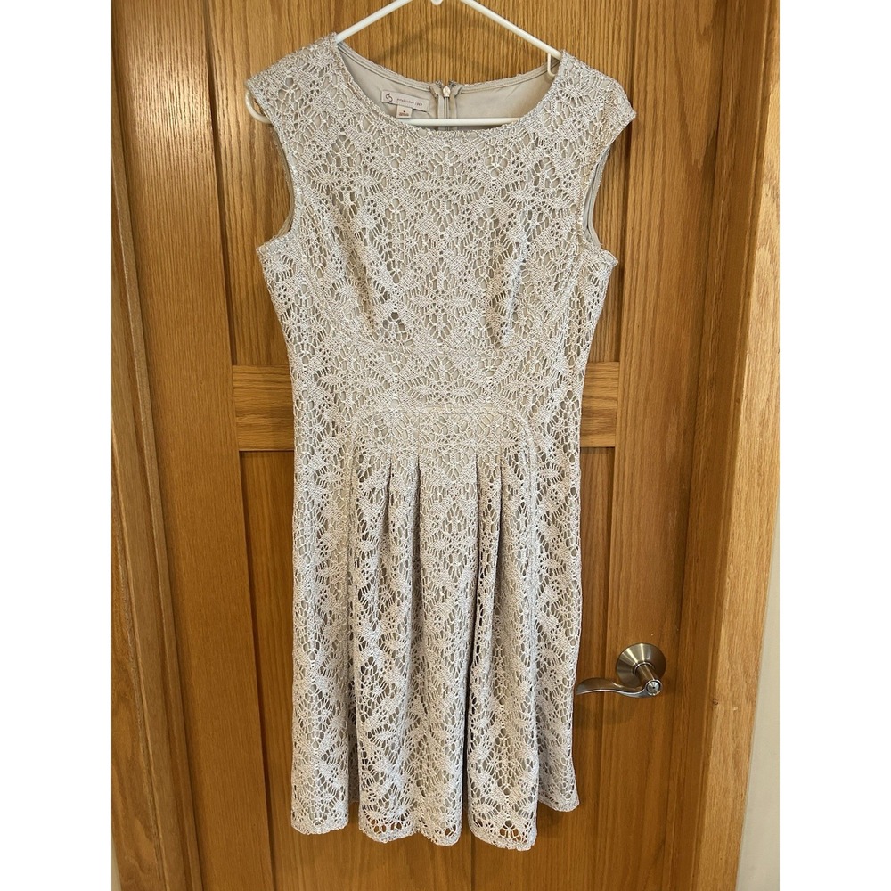 DB Established 1962 Women's Beige Crocheted Sleeveless Dress Size 8 Medium